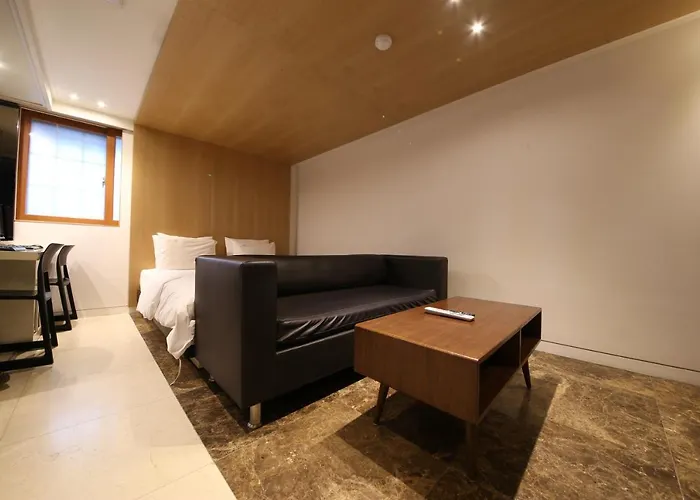 Cello Motel 2*