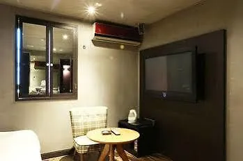 Motel Cello 2*